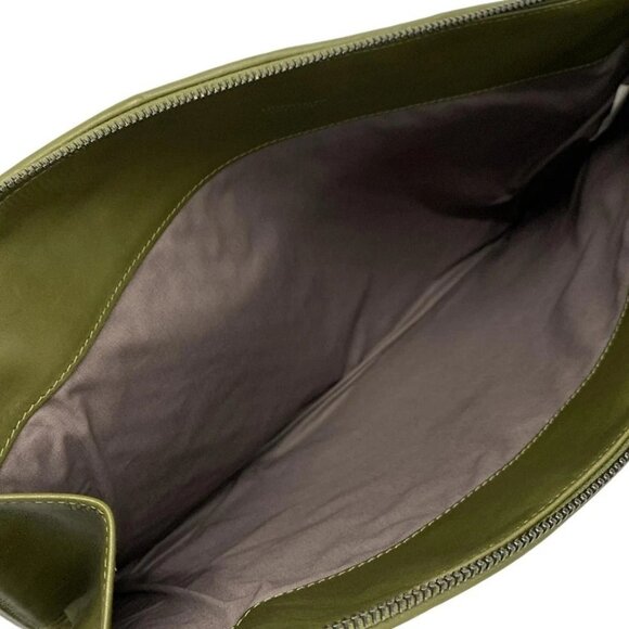 Auth BOTTEGA VENETA Intrecciato - Khaki Leather B********* Clutch Bag - Picture 7 of 16